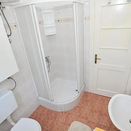Appartamento In With Sea View, Terrace, Air Conditioning, Wifi 3617-1 Poljana (Ugljan)