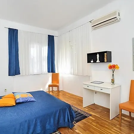 In With Sea View, Terrace, Air Conditioning, Wifi 3617-1 Appartamento Poljana (Ugljan)